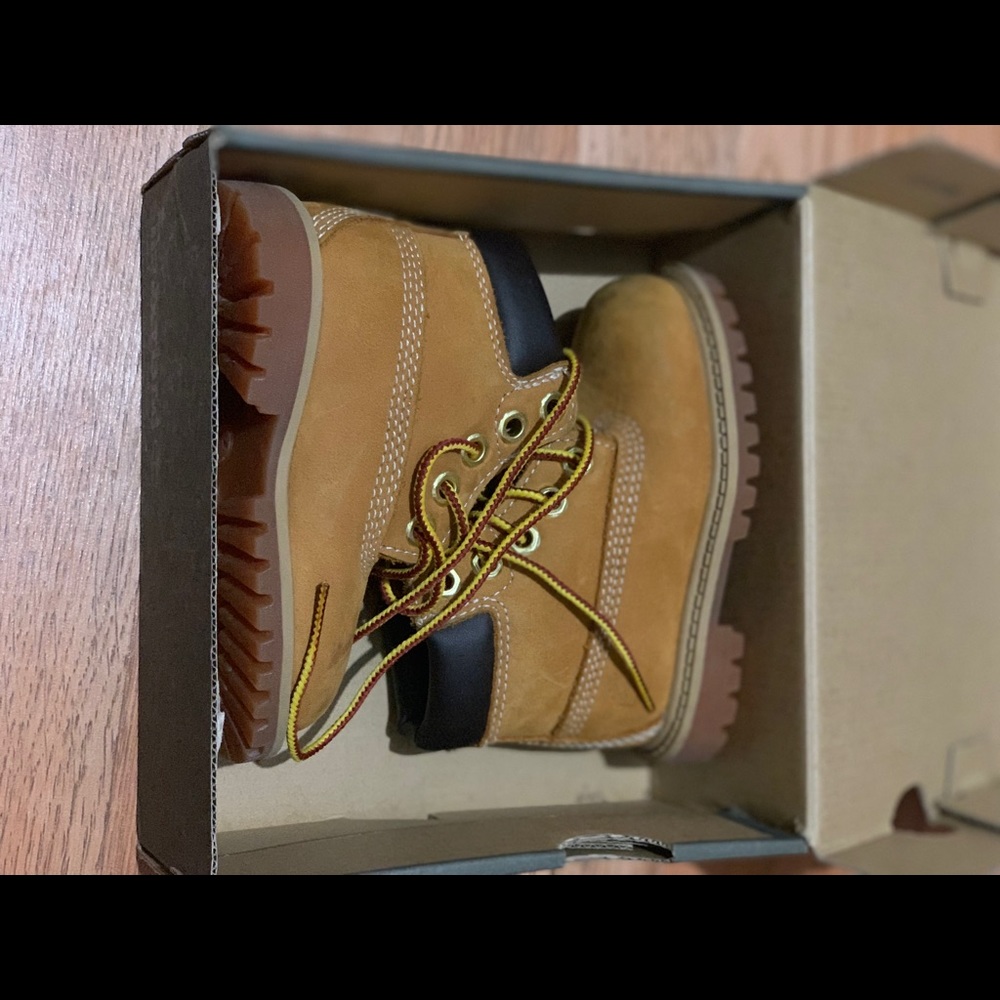 Timberland - Picture 3 of 5